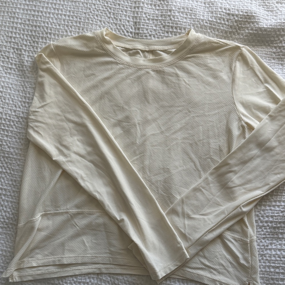 Old Navy Cream Long Sleeve Tee